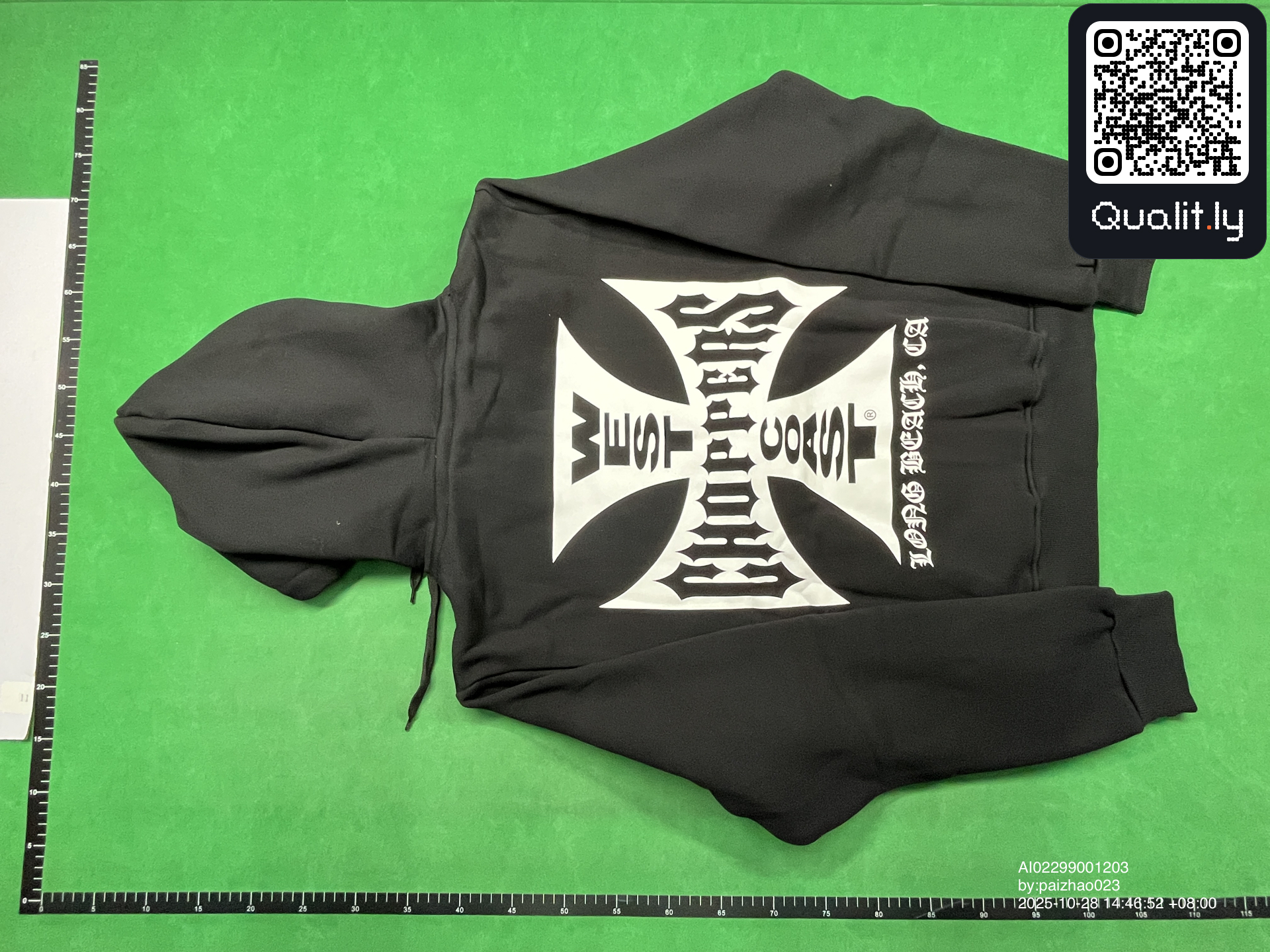 Hoodie QC photo 3 of 14