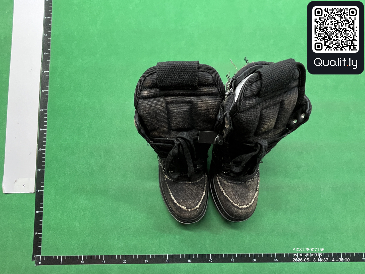 Sneakers — foto QC 1 di 6