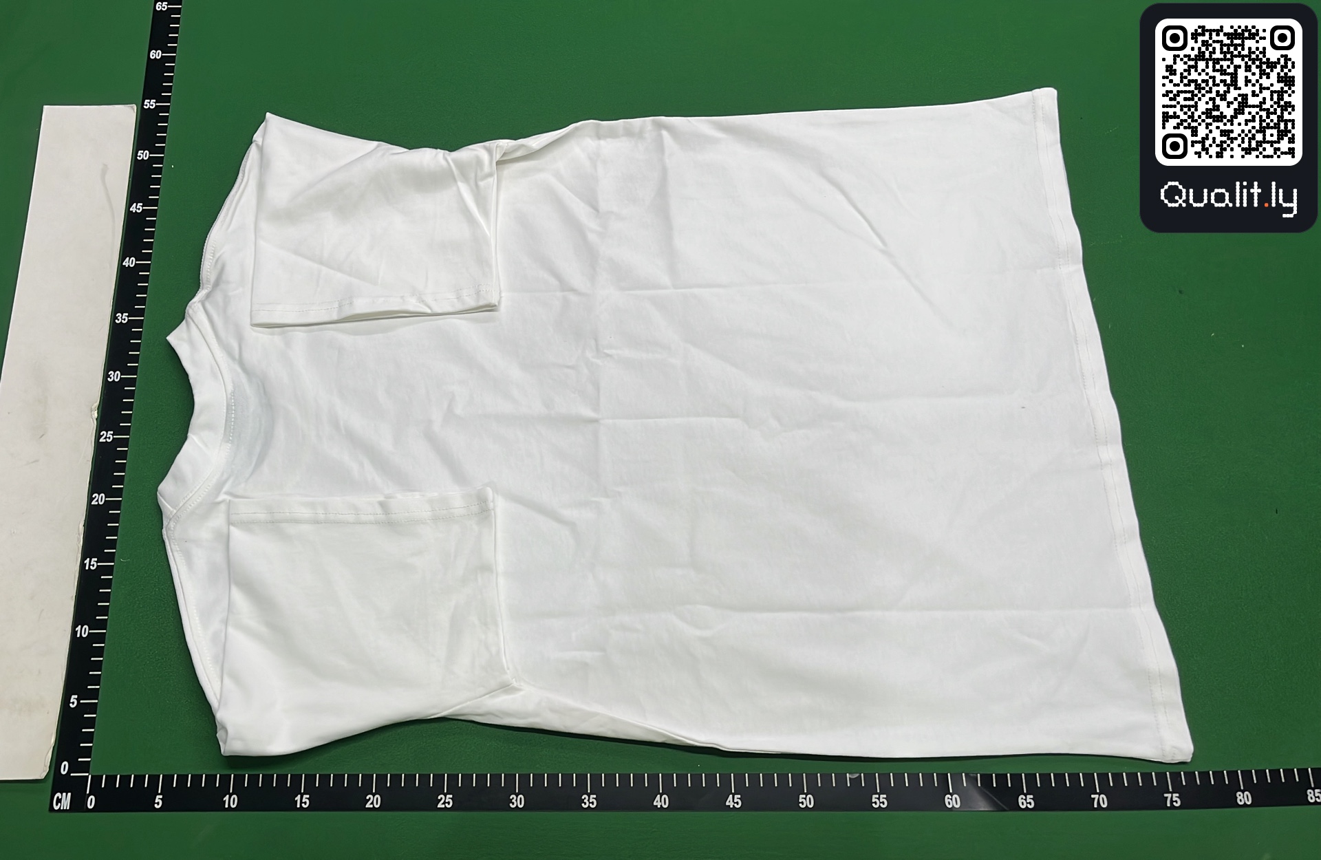 T-Shirt — QC-Foto 3 von 12