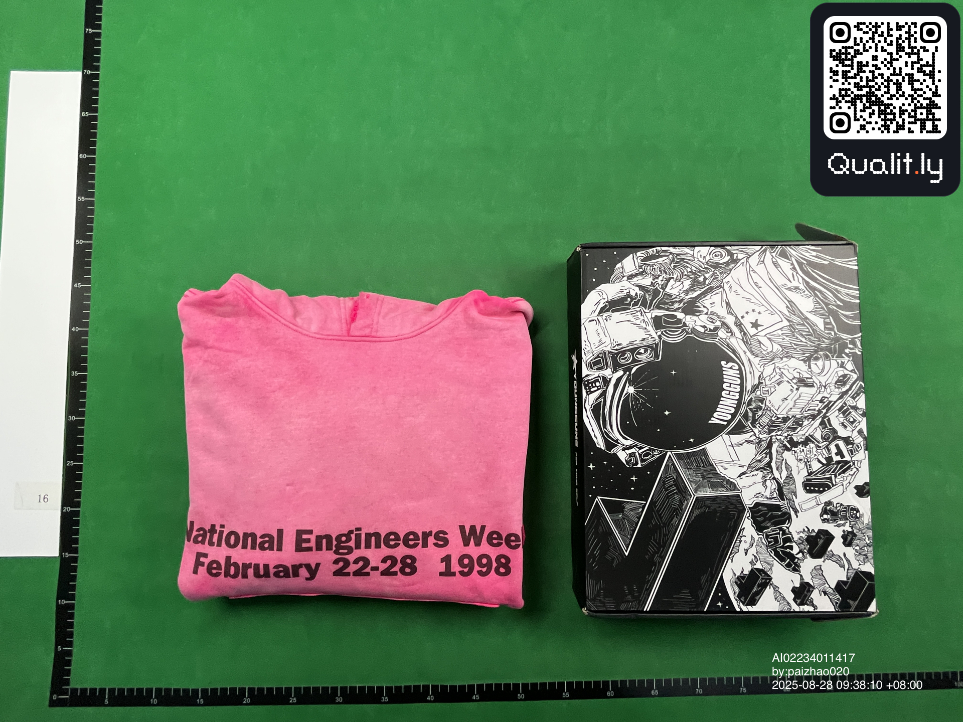 Hoodie — QC-foto 1 av 4