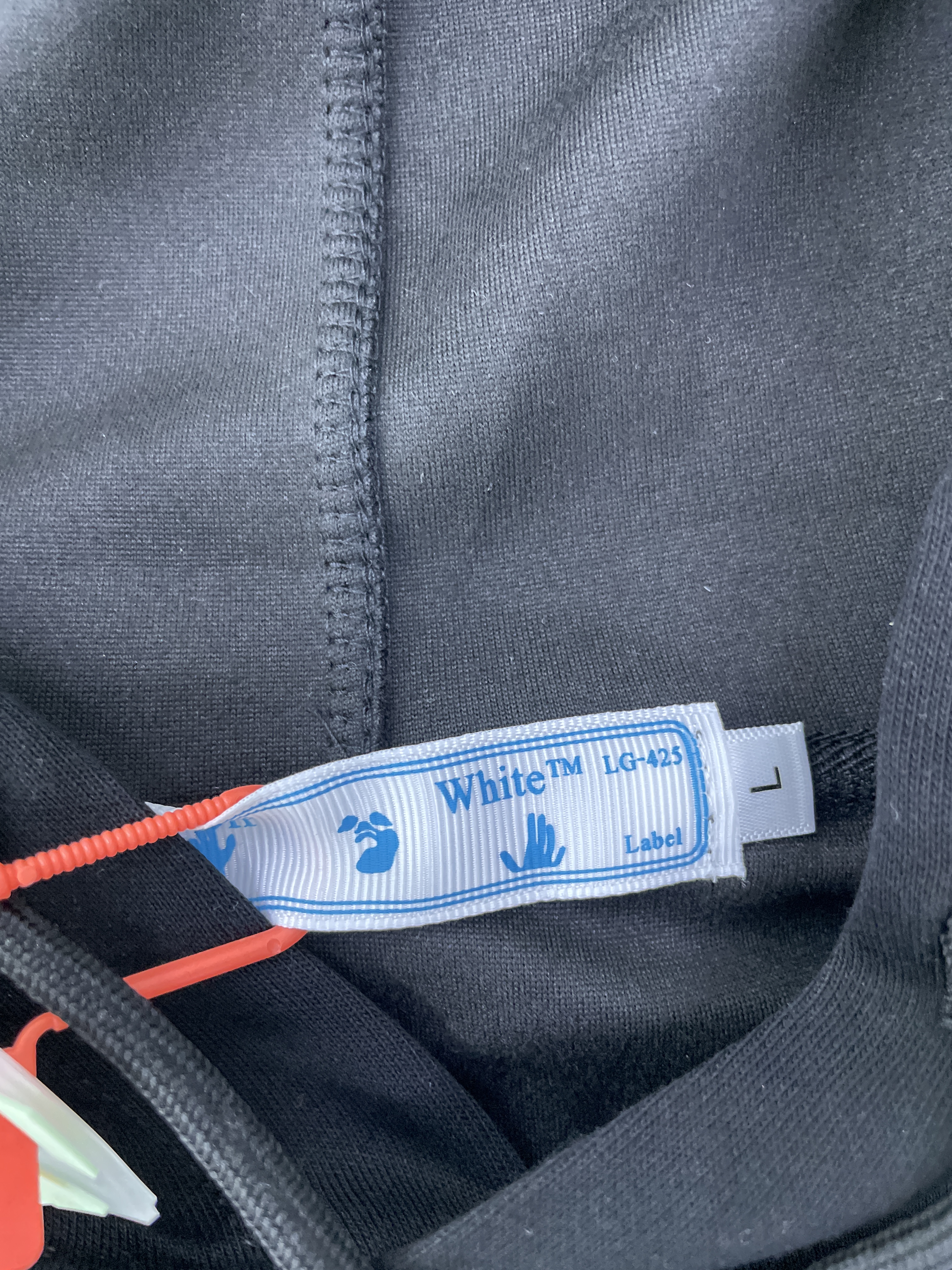 Hoodie QC photo 2 of 5