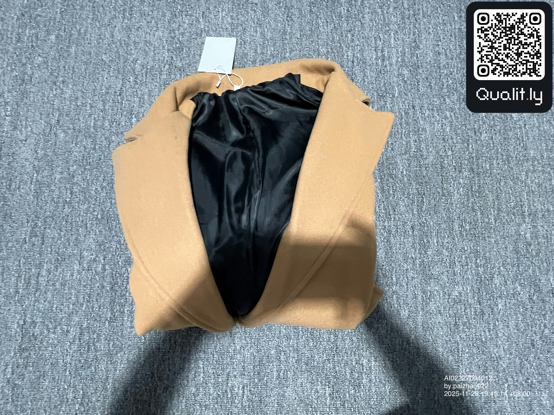 Jacket QC photo 1 of 38