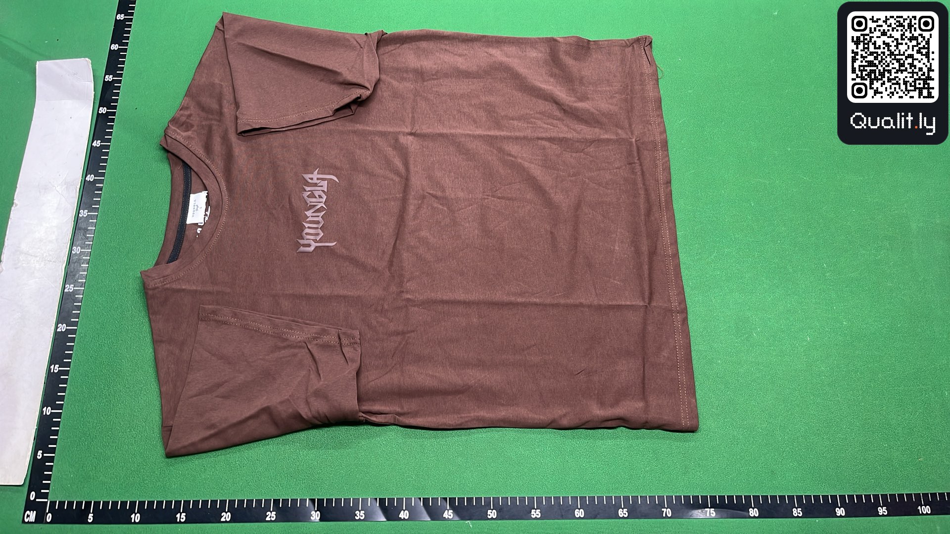 Camiseta — foto QC 2 de 12