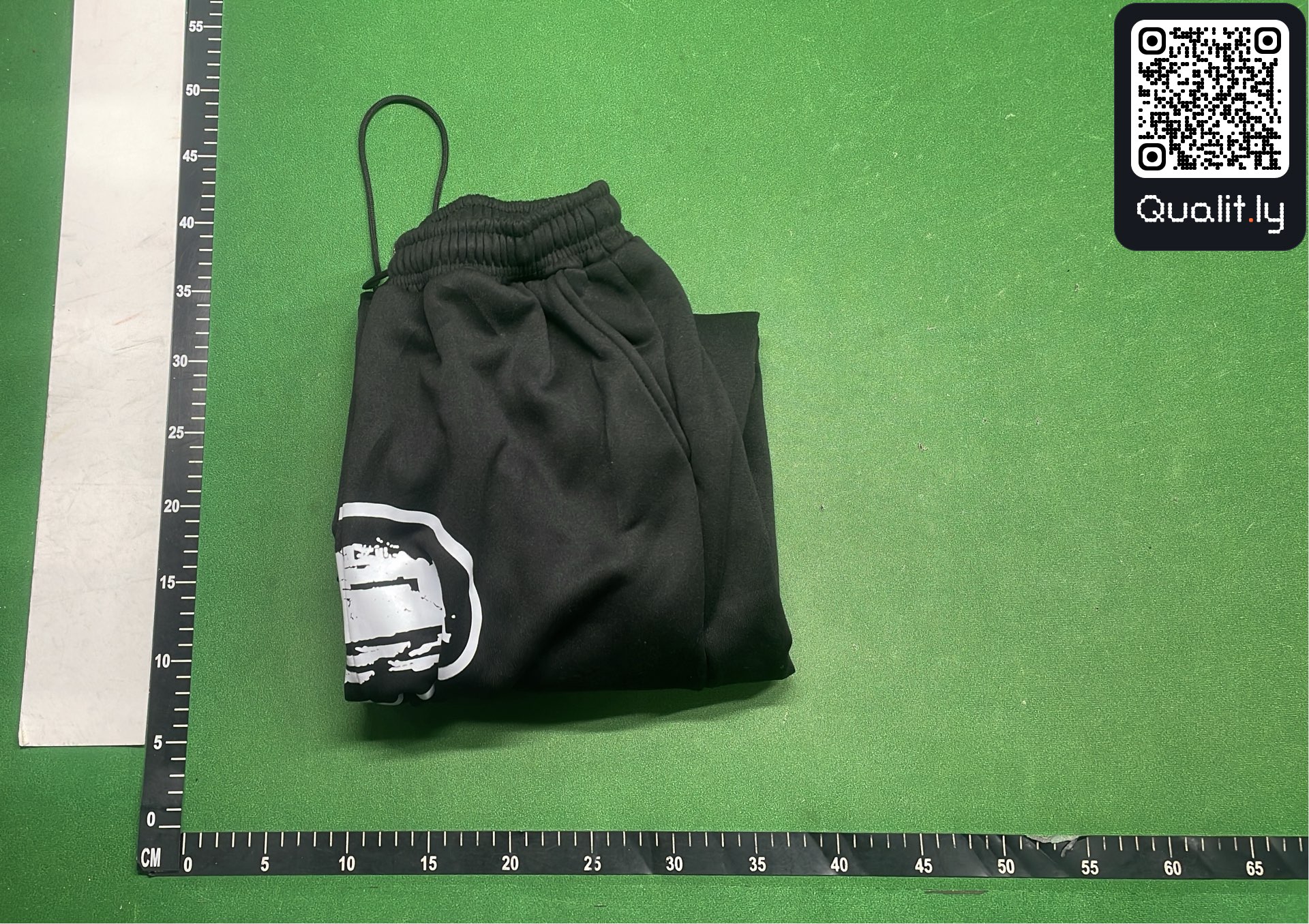 Pants QC photo 3 of 15