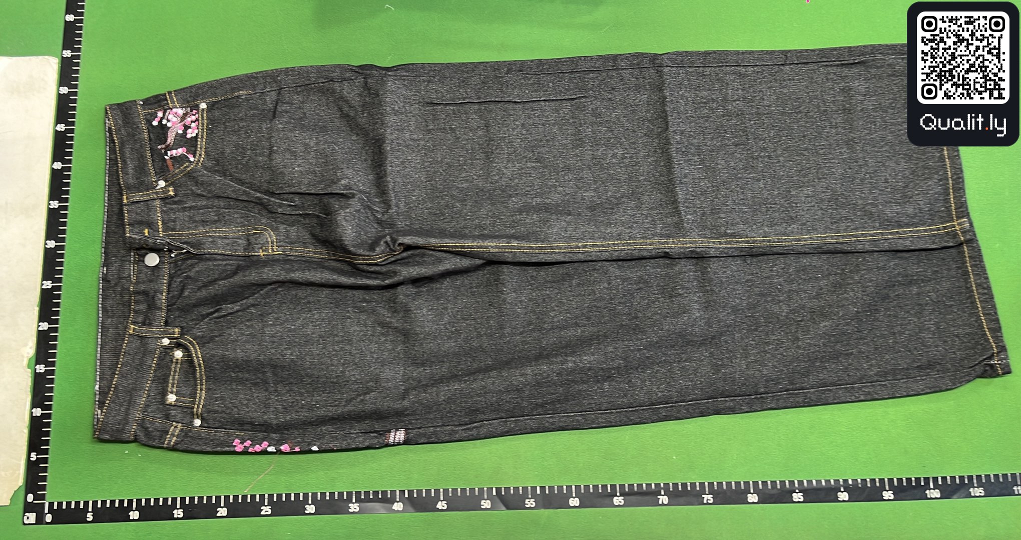 Jeans — foto QC 2 di 4