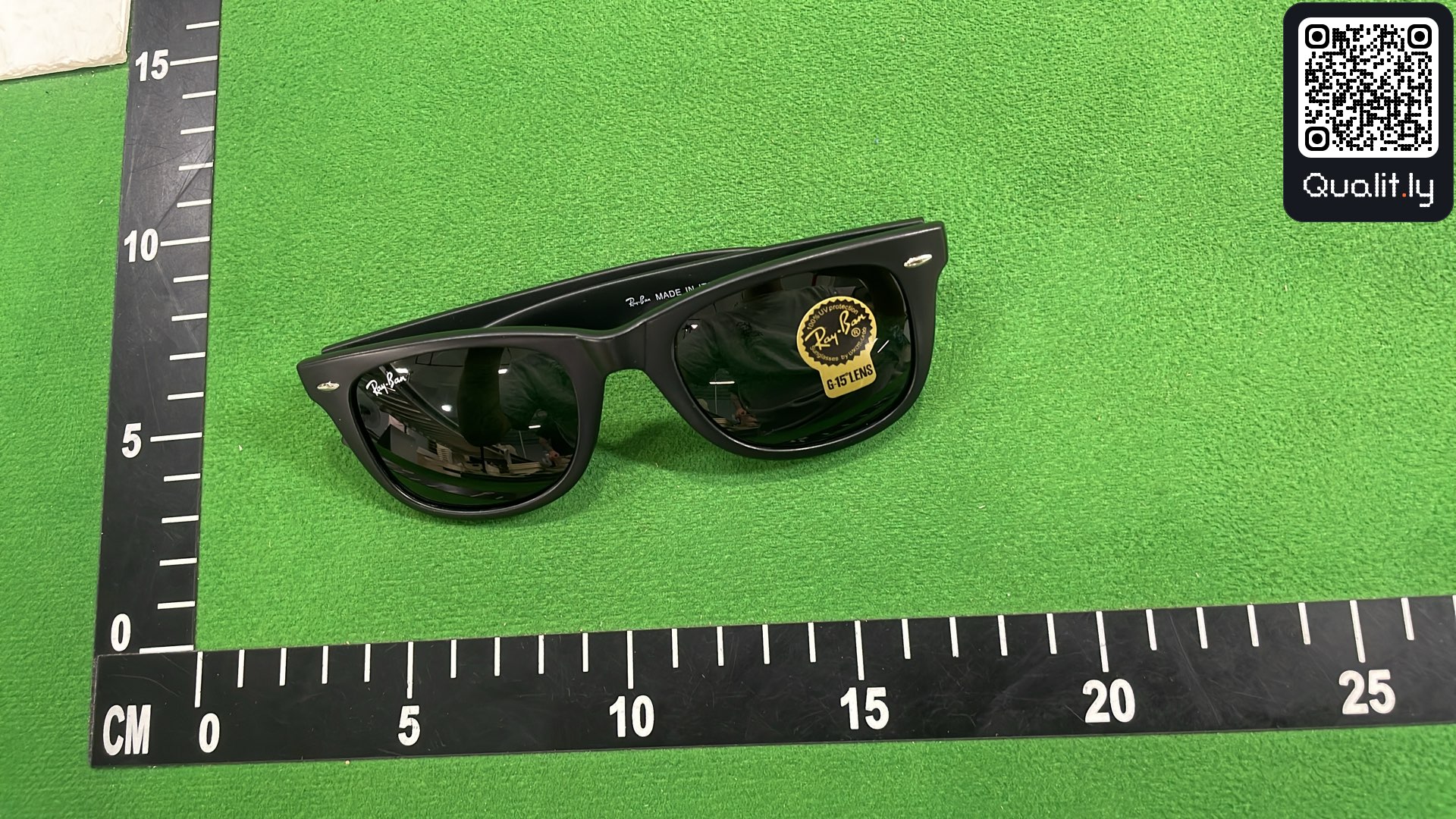 Sunglasses QC photo 1 of 38