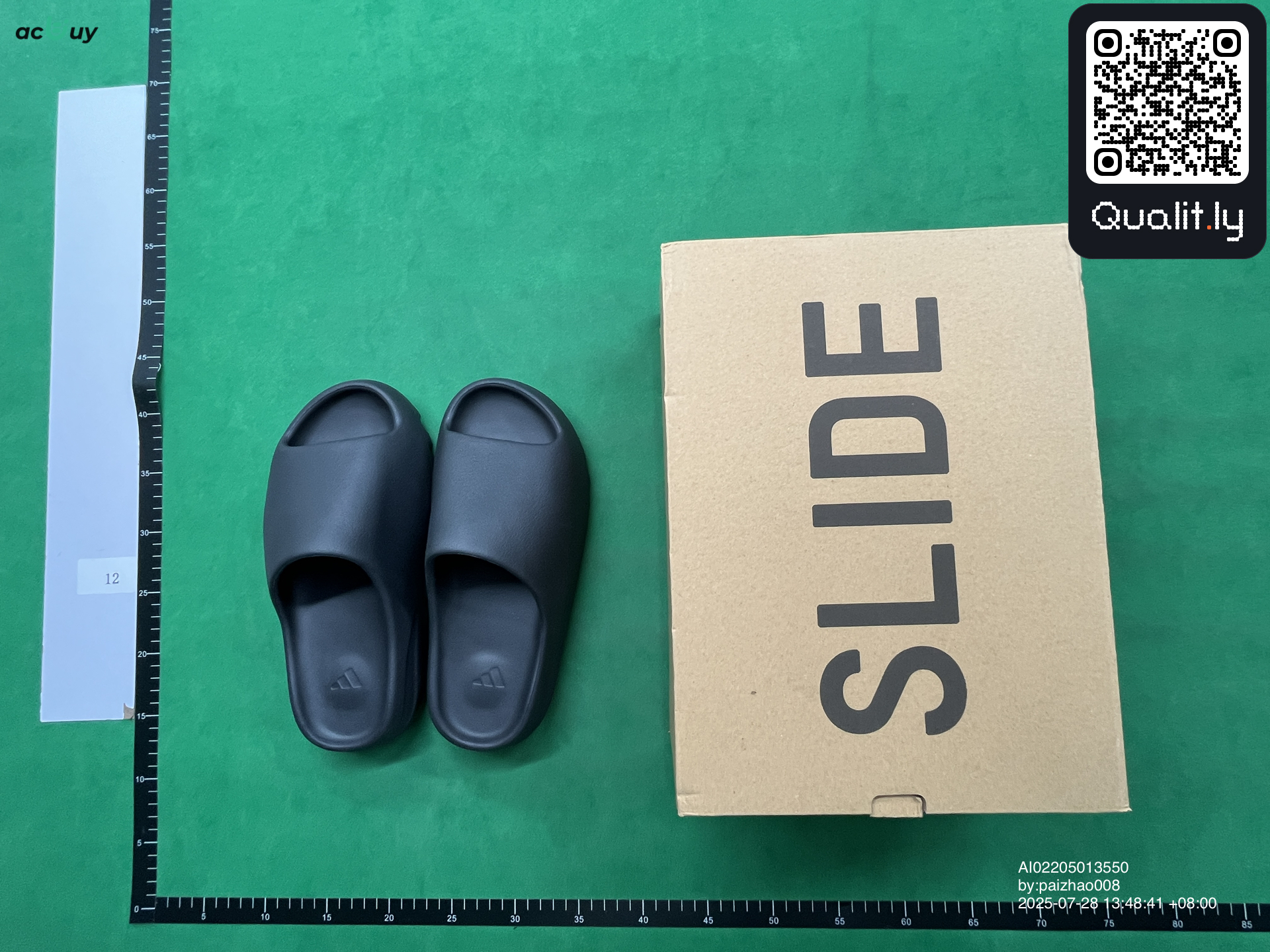 Slides — QC-Foto 1 von 35