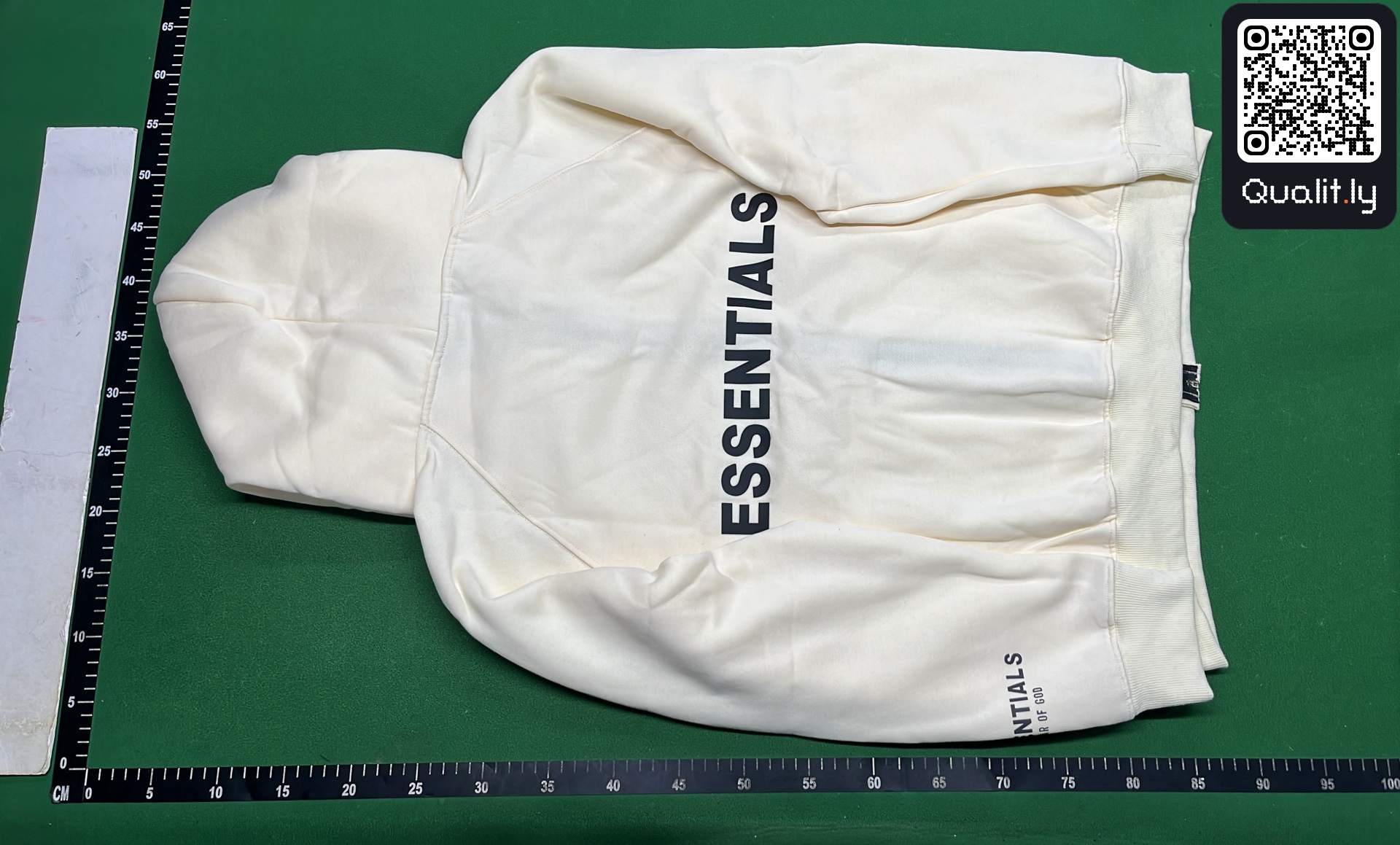 Hoodie QC photo 3 of 94