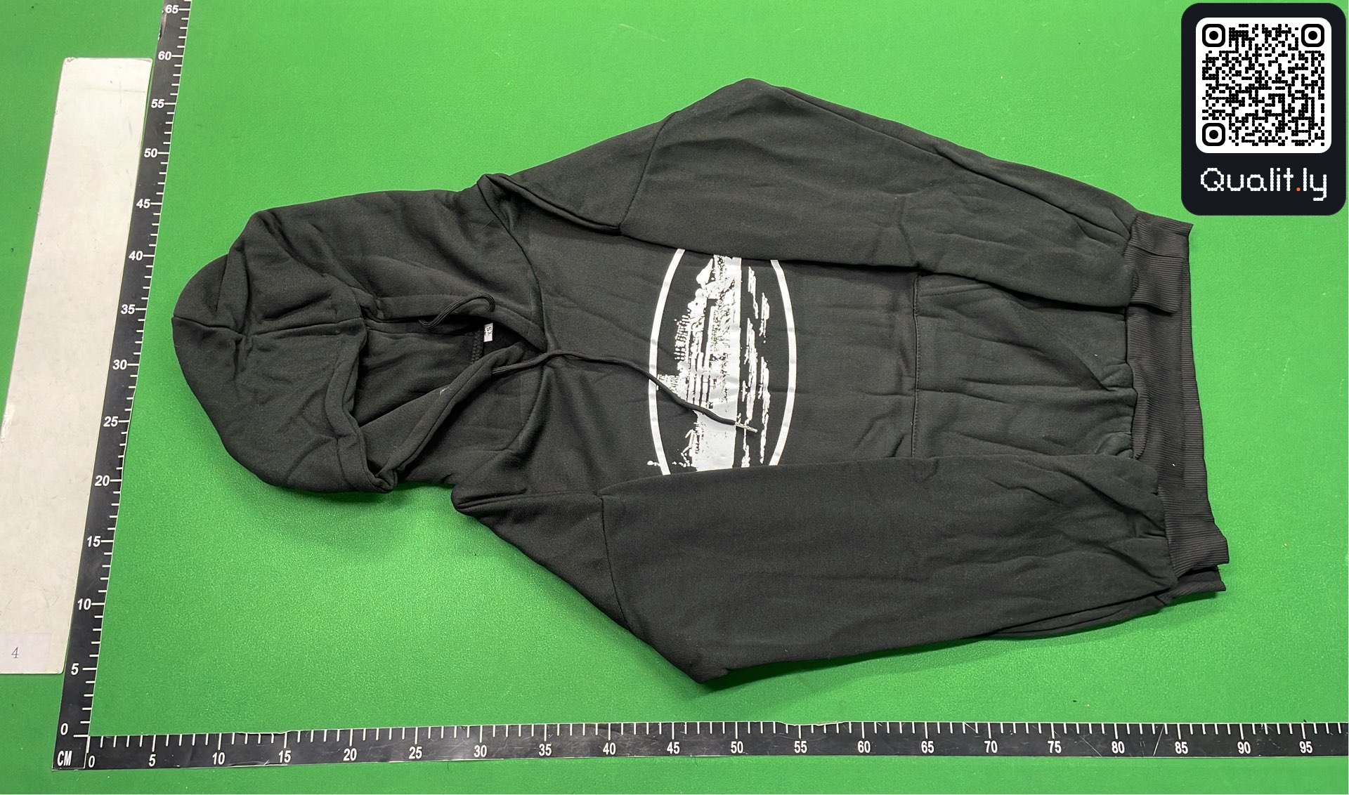 Bluza z kapturem — zdjęcie QC 2 z 4