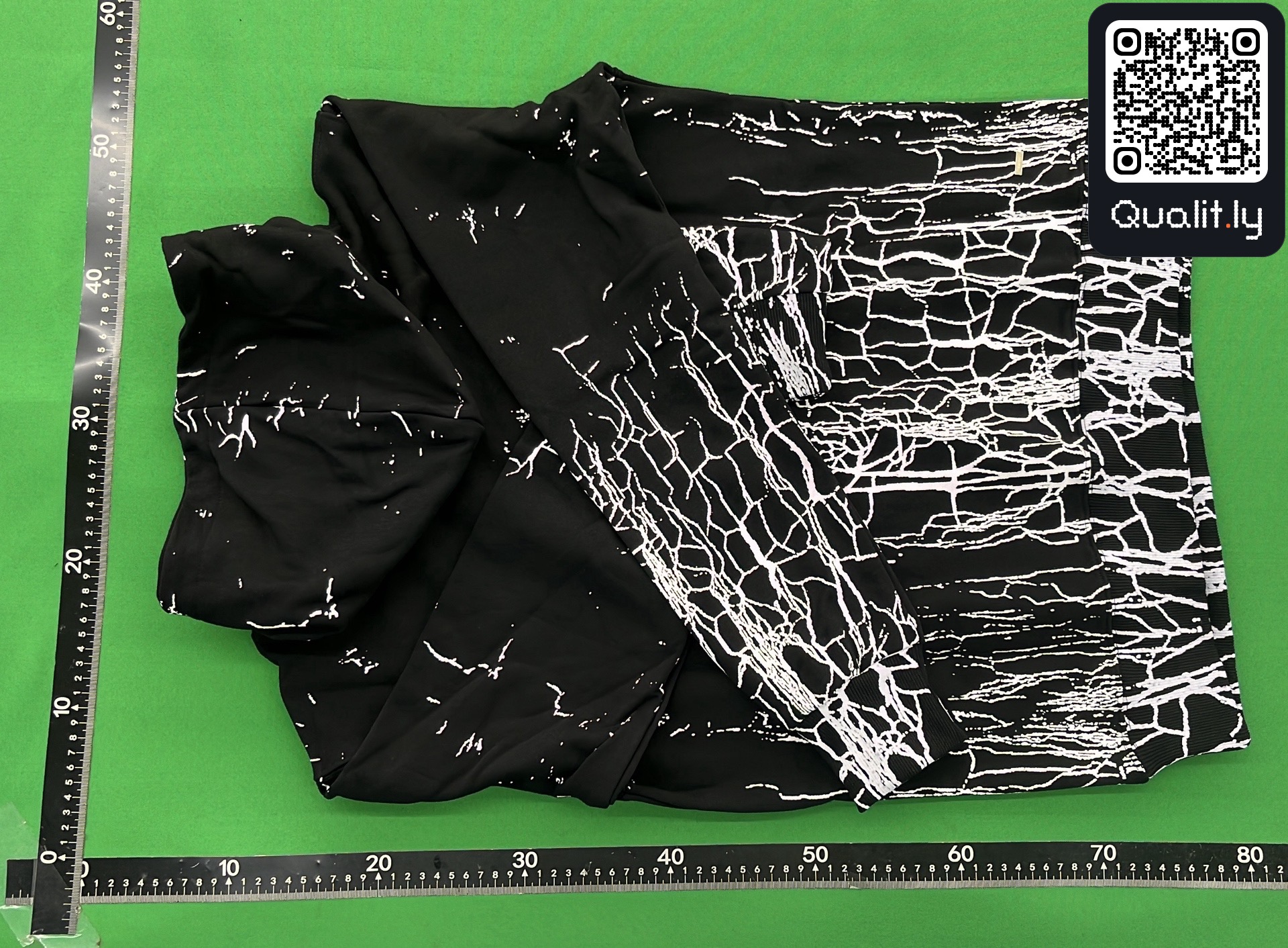 Hoodie QC photo 3 of 52
