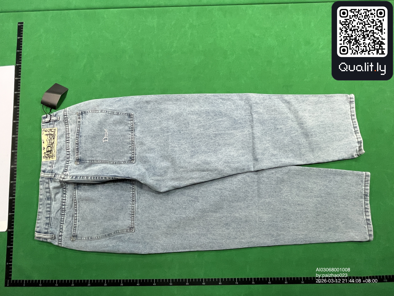 牛仔裤 QC 照片 2 / 4