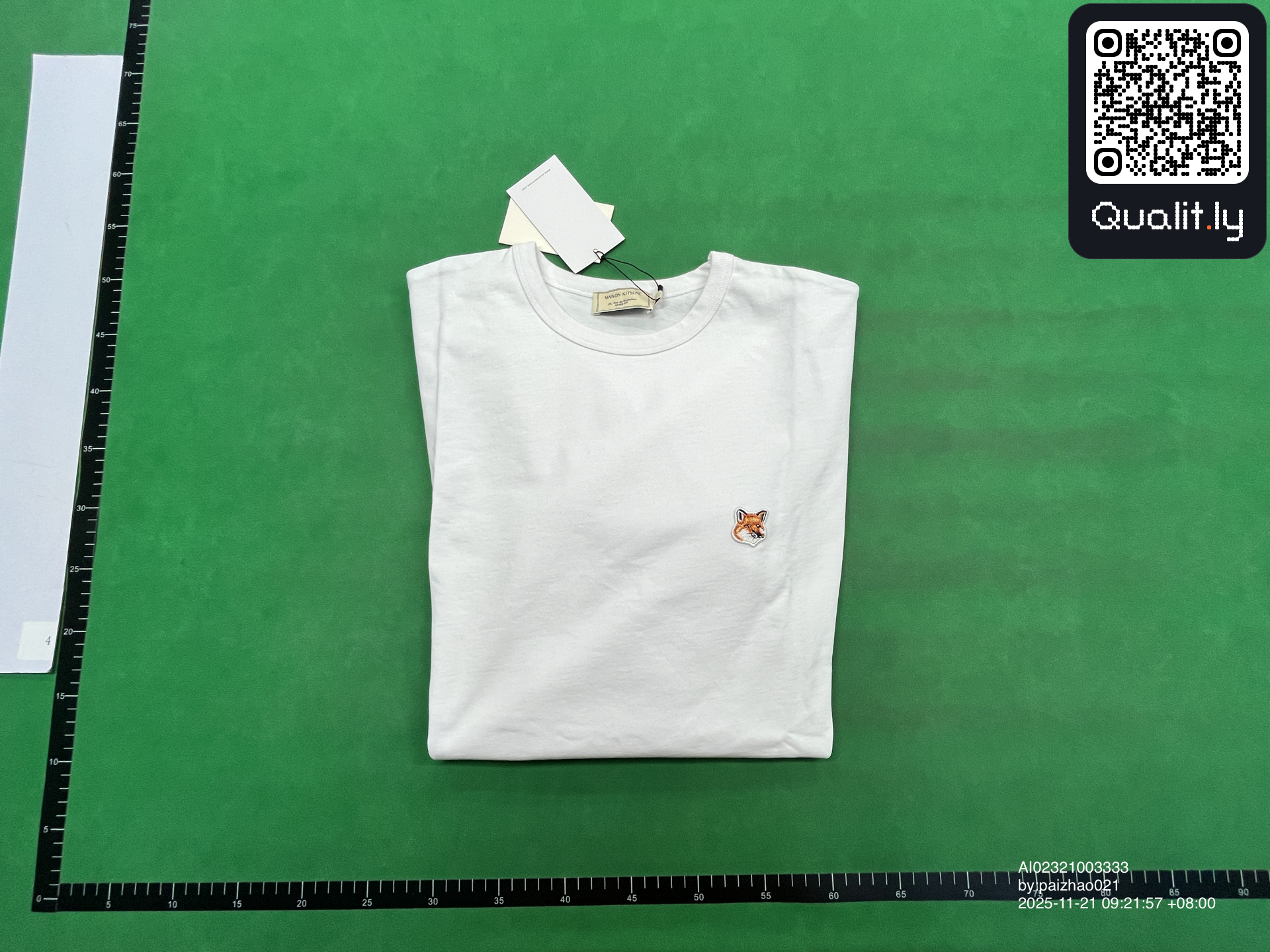 T-shirt — foto QC 1 di 4
