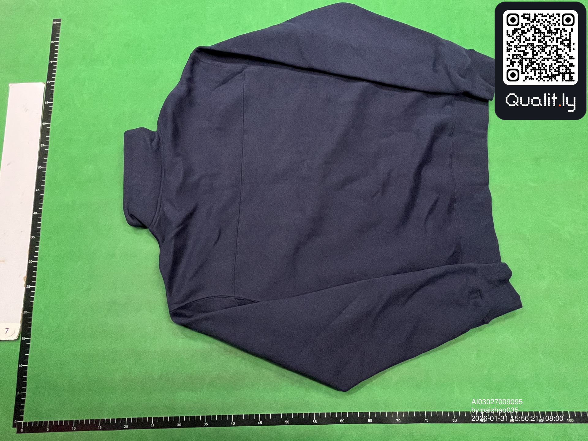 Sweter — zdjęcie QC 2 z 14