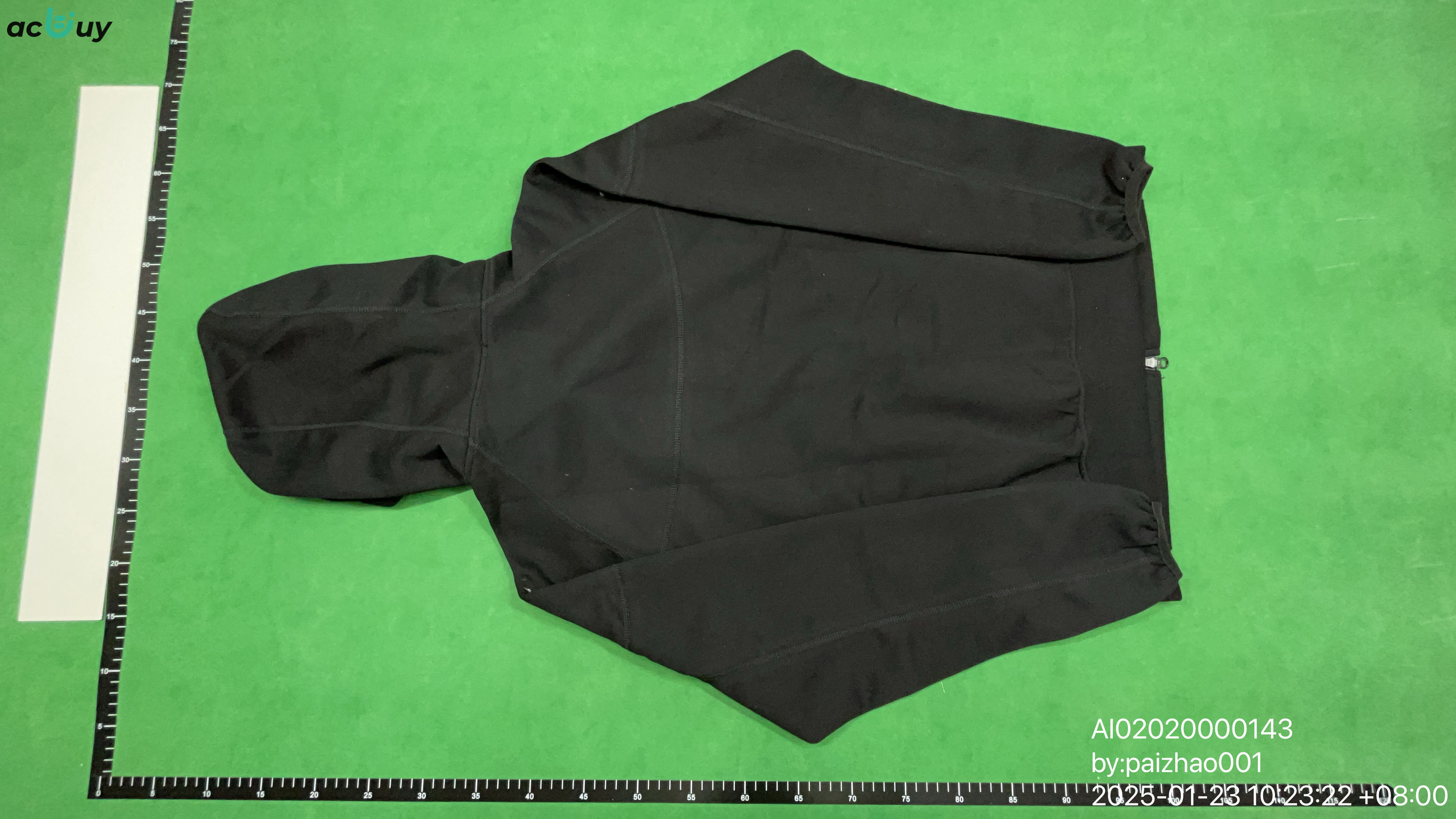 Dres — zdjęcie QC 2 z 8