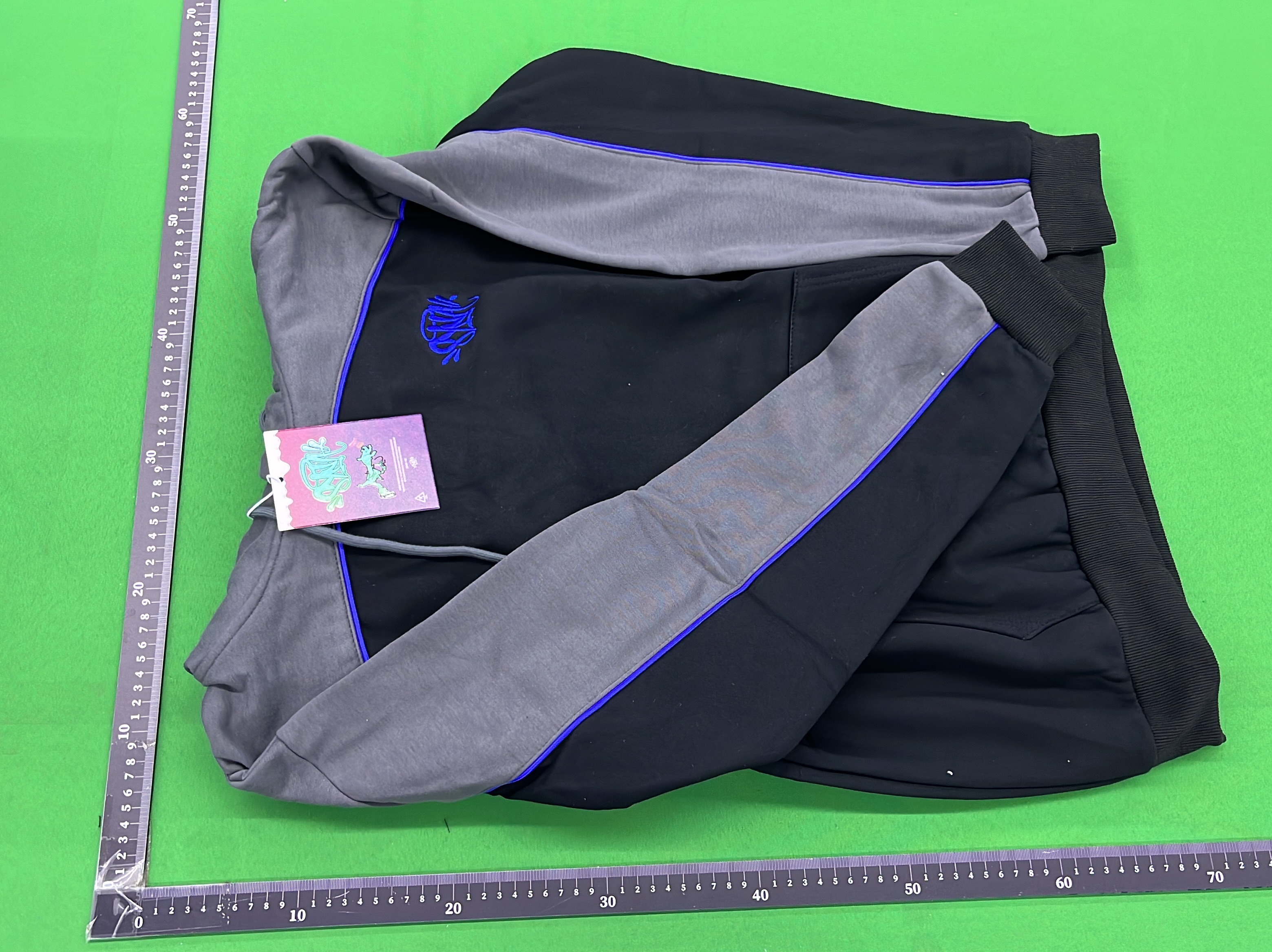 Hoodie — QC-foto 3 van 51