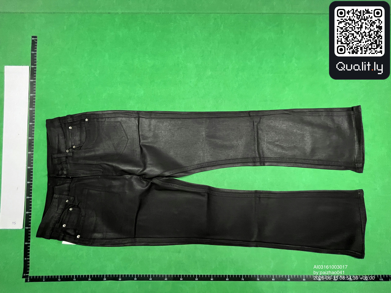 Jeans — QC-Foto 1 von 22