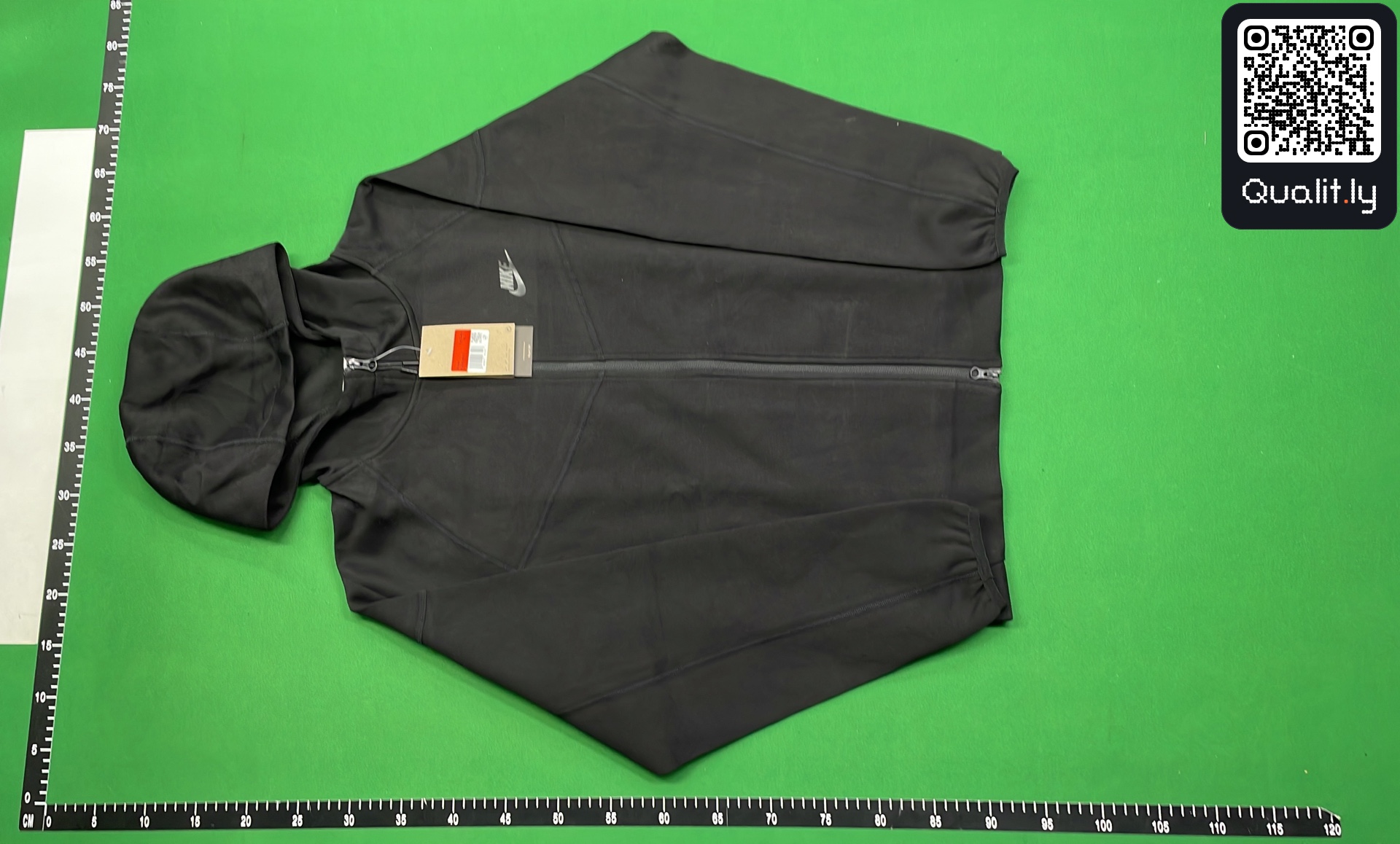 Pull — photo QC 2 sur 5