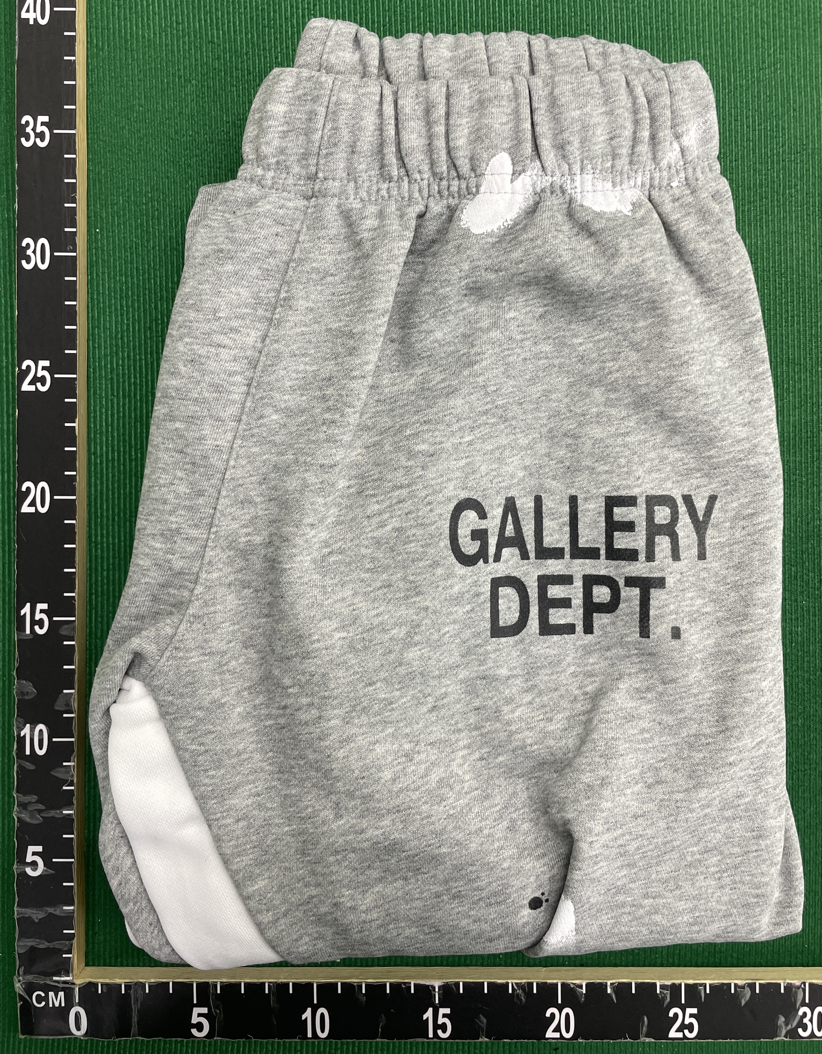 Pantaloni — fotografie QC 1 din 57
