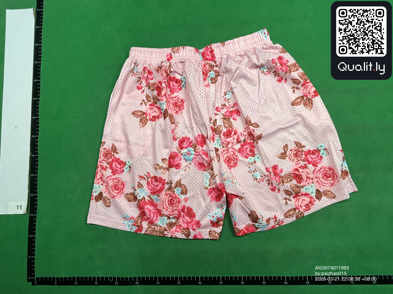 Pantaloncini — foto QC 3 di 50