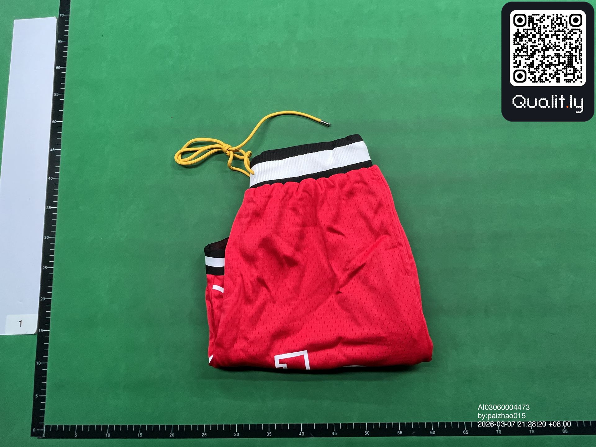 短裤 QC 照片 1 / 16