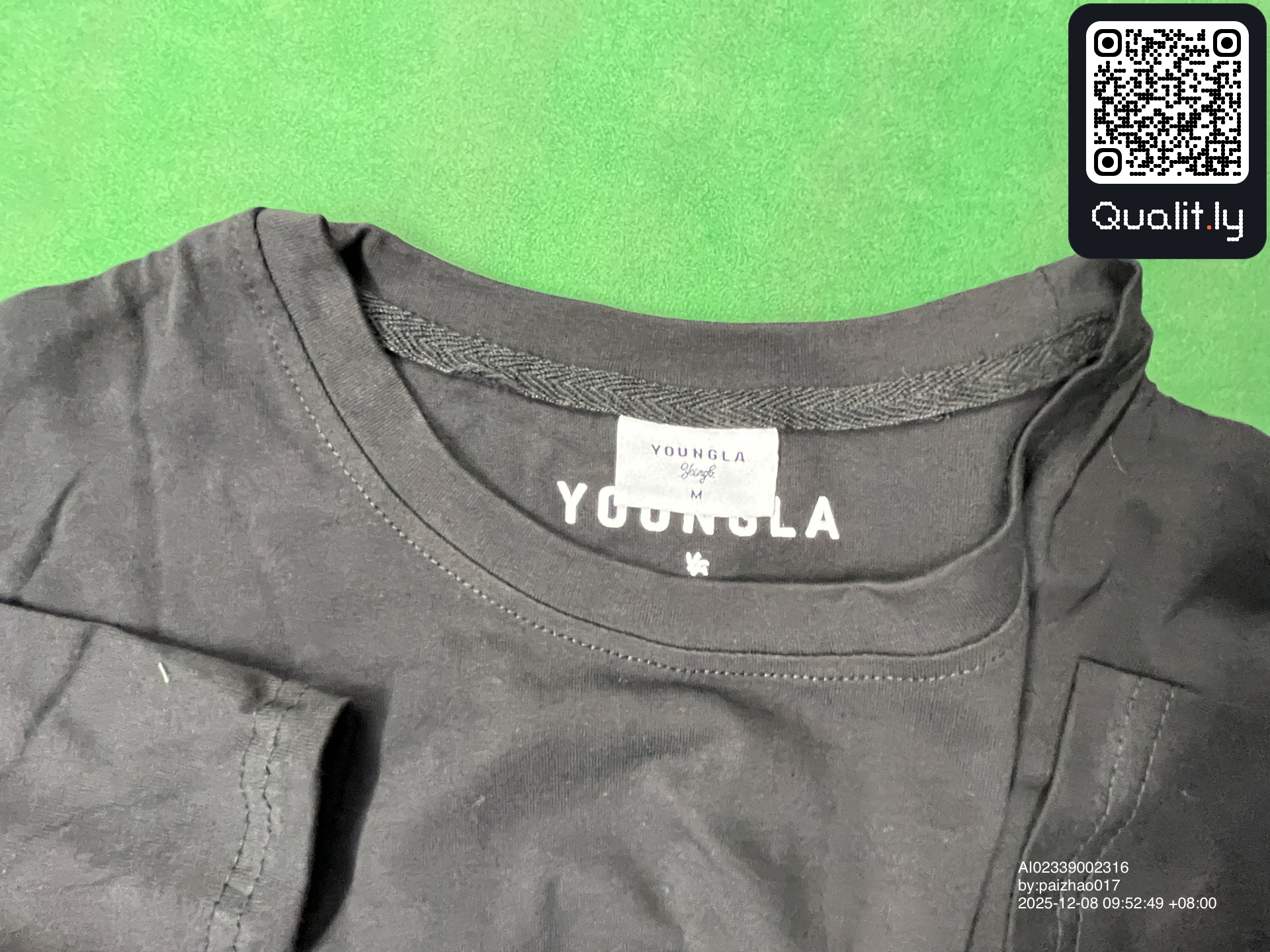 Camiseta — foto QC 1 de 14