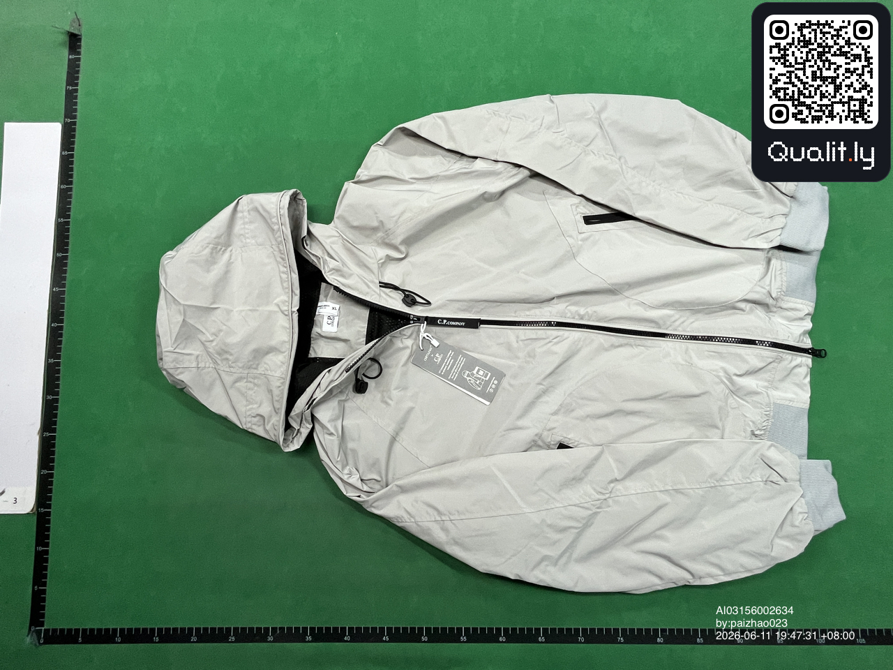 夹克 QC 照片 3 / 18
