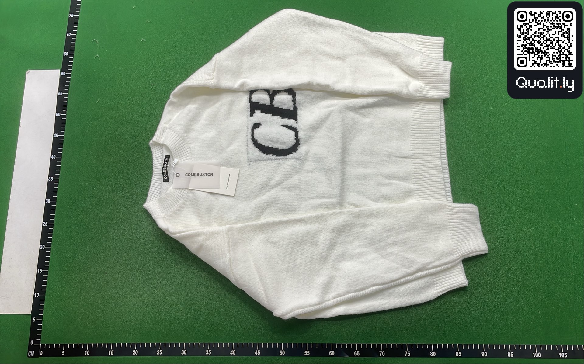Sweater QC photo 2 of 28