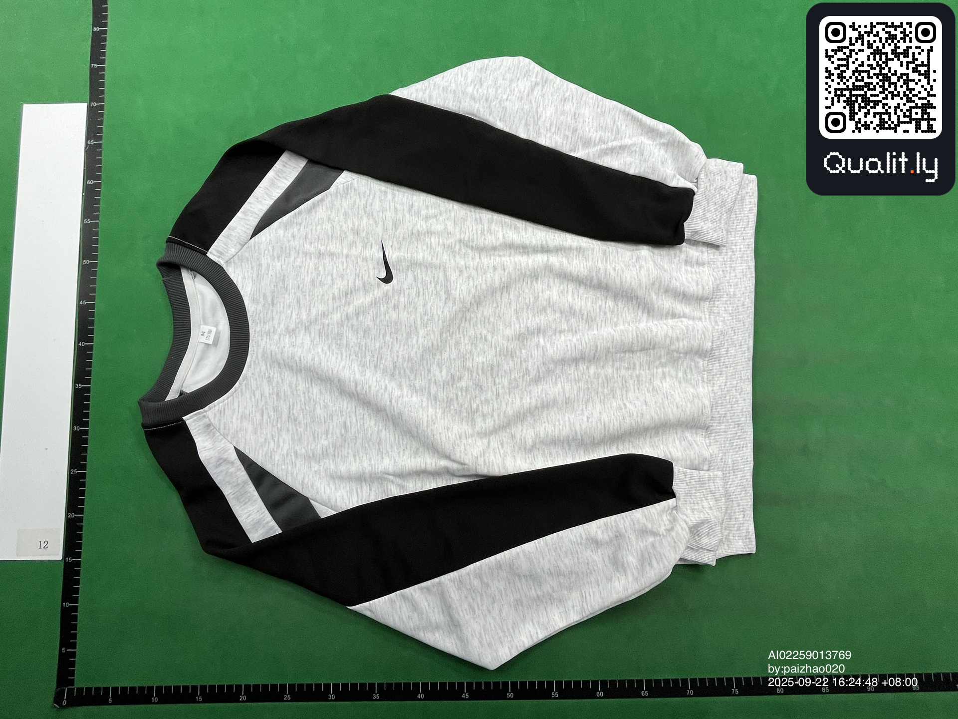 Sweatshirt QC photo 3 of 16