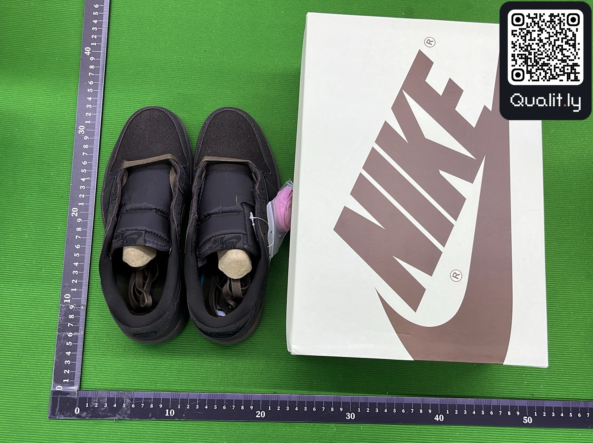Sneaker — QC-Foto 1 von 6