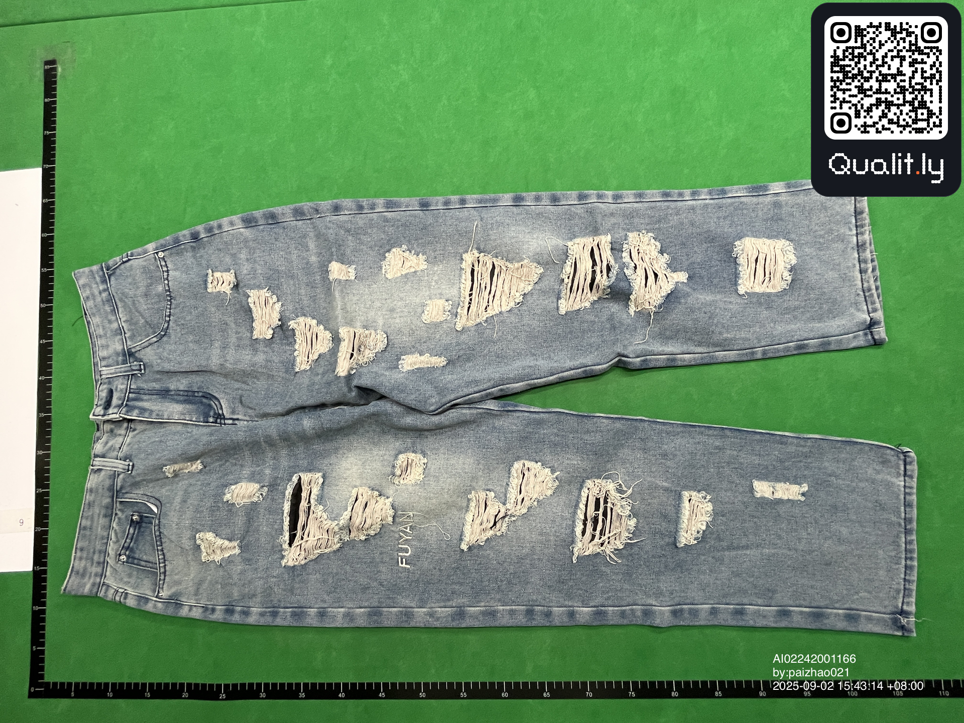 Jeans — QC-foto 3 van 12