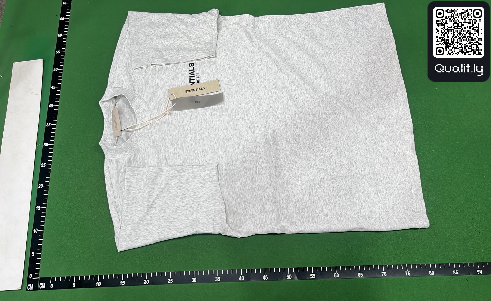 T-shirt — foto QC 2 di 56
