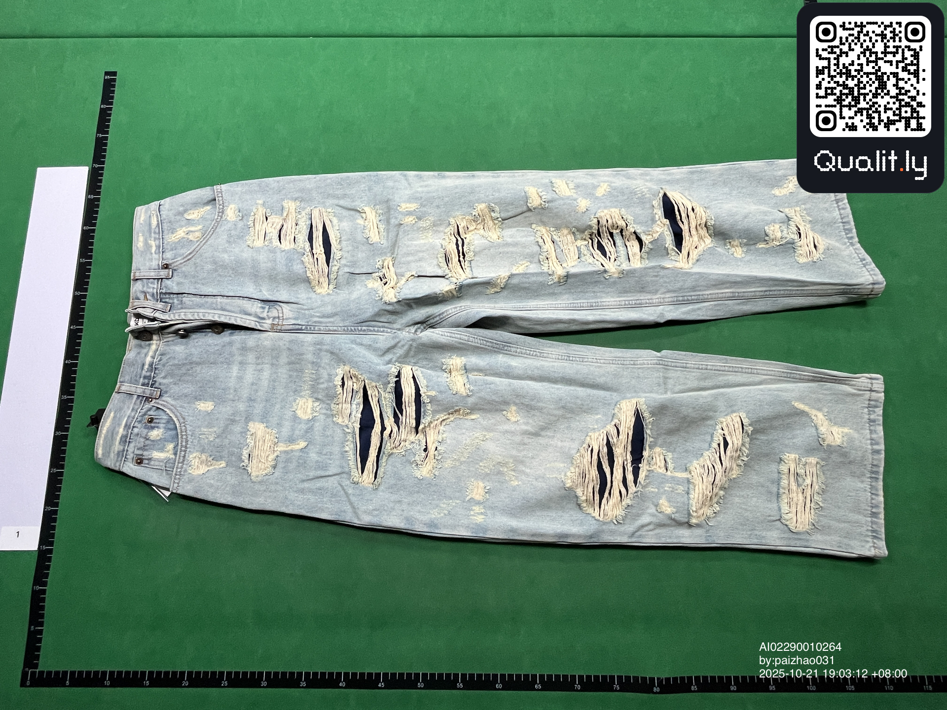Jeans QC photo 3 of 22