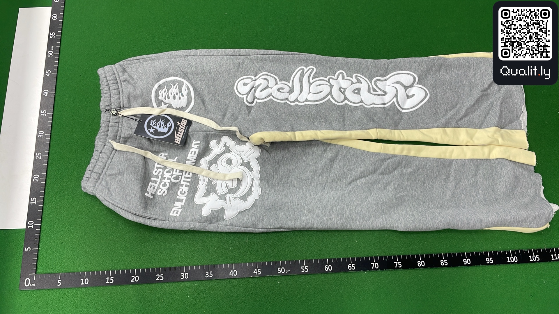 Hoodie — QC-Foto 2 von 40