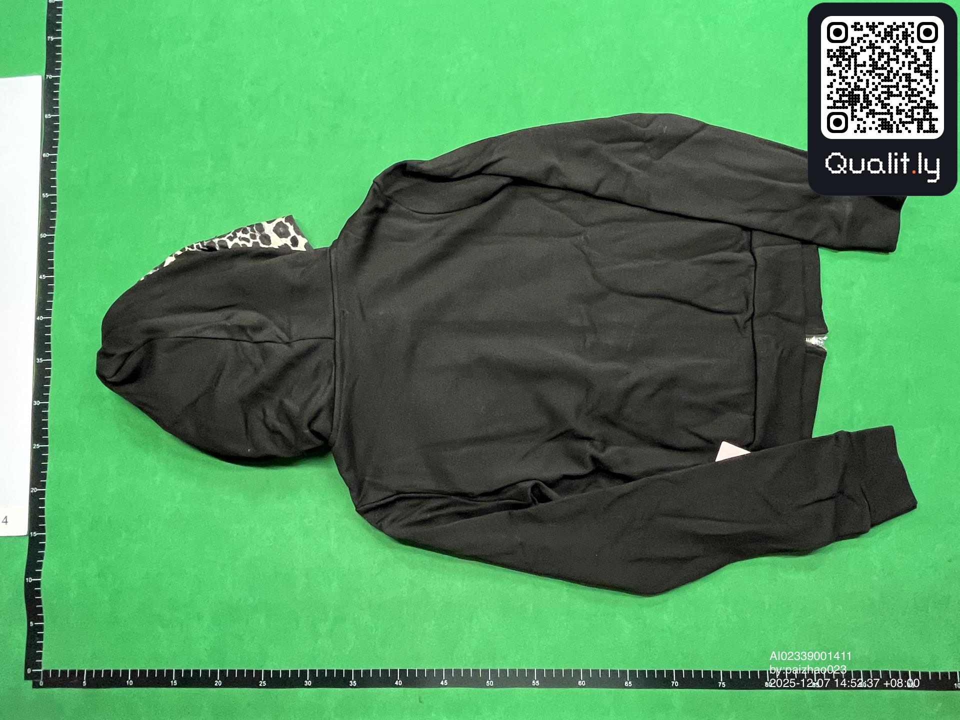 Hoodie — QC-foto 2 av 8