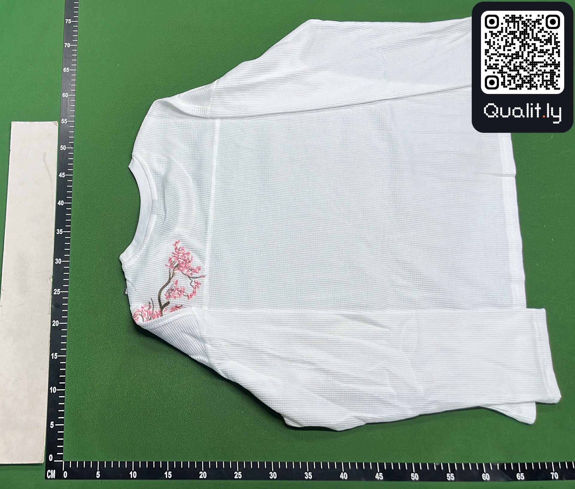 QC photo 3 of 184