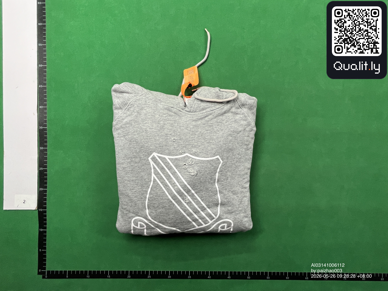 Hoodie — QC-Foto 1 von 10