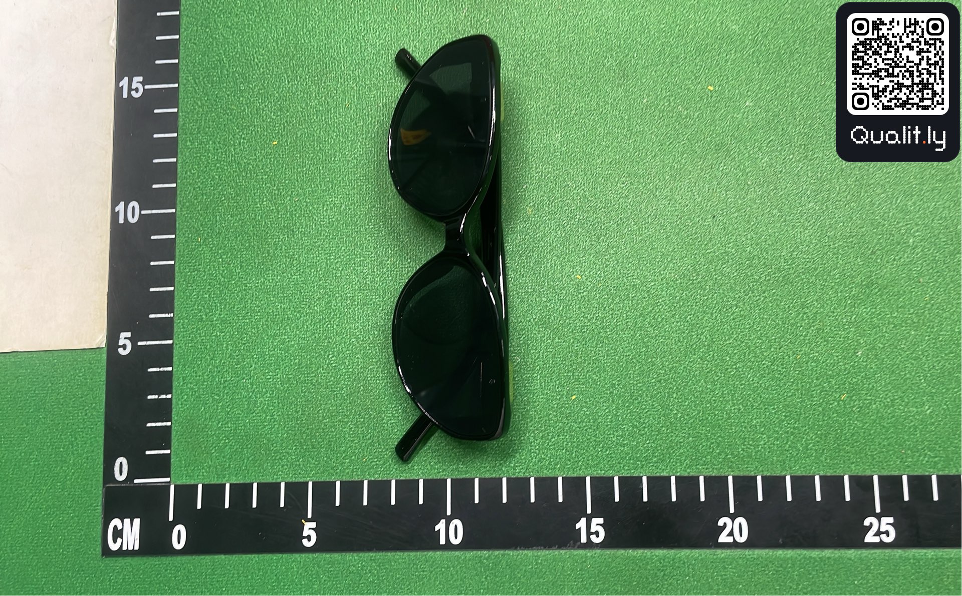 Ochelari de soare — fotografie QC 3 din 9