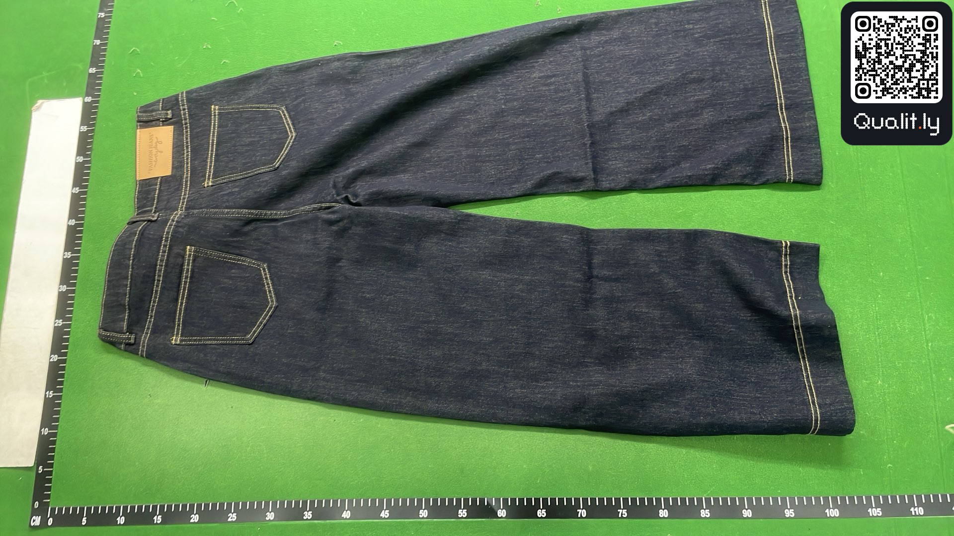 Jeans — QC-foto 3 van 8