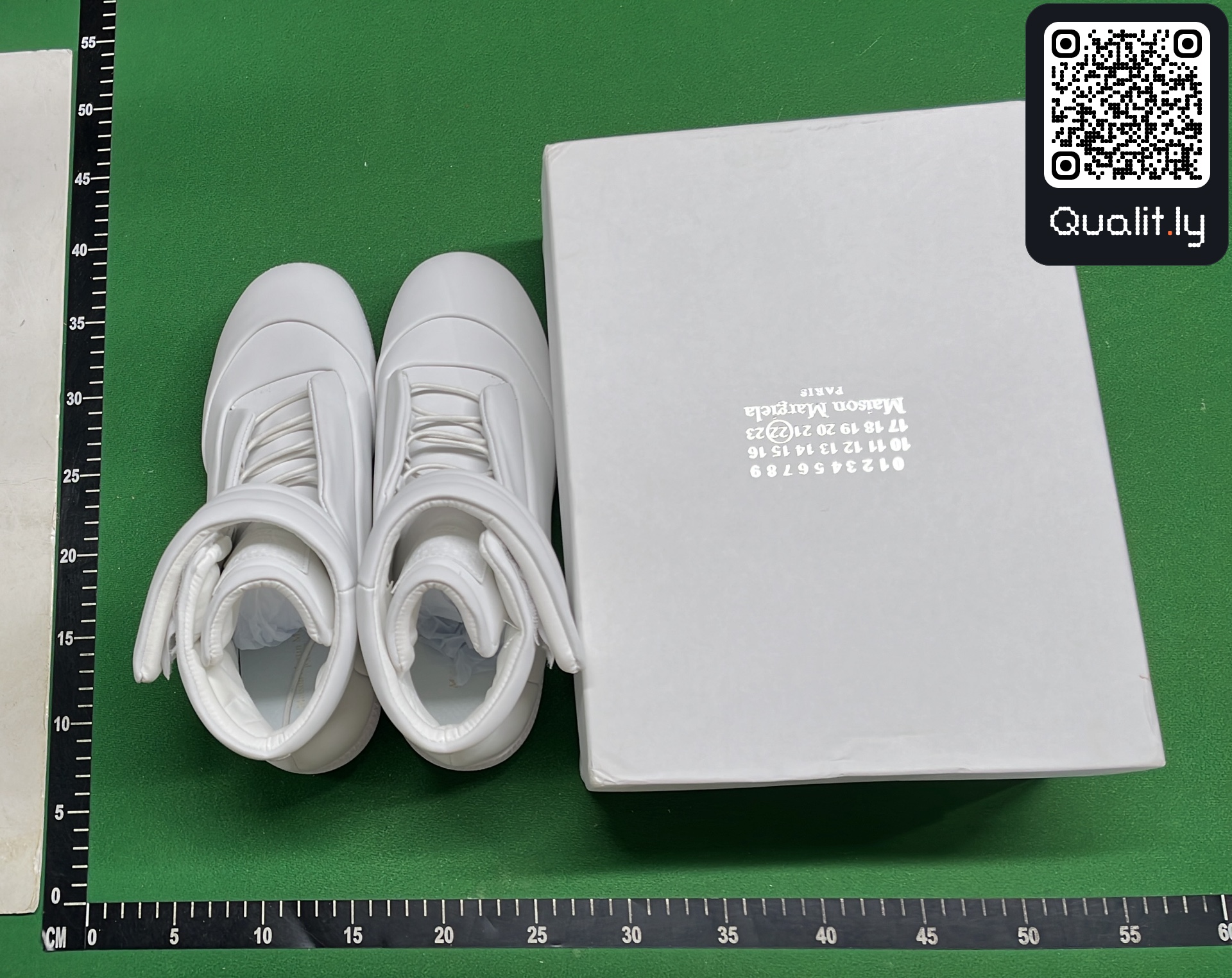 球鞋 QC 照片 1 / 6