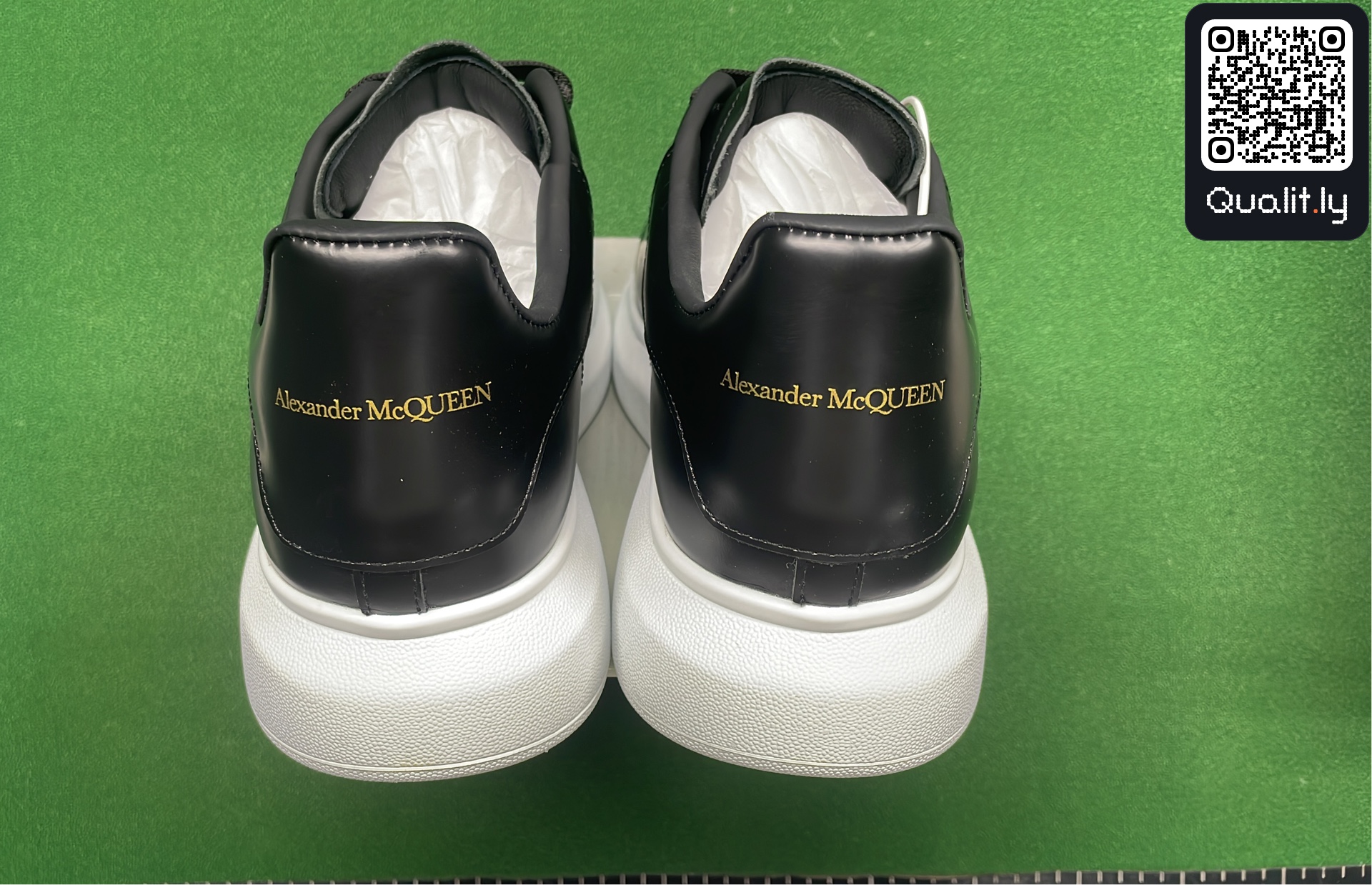 Sneakers QC photo 3 of 12