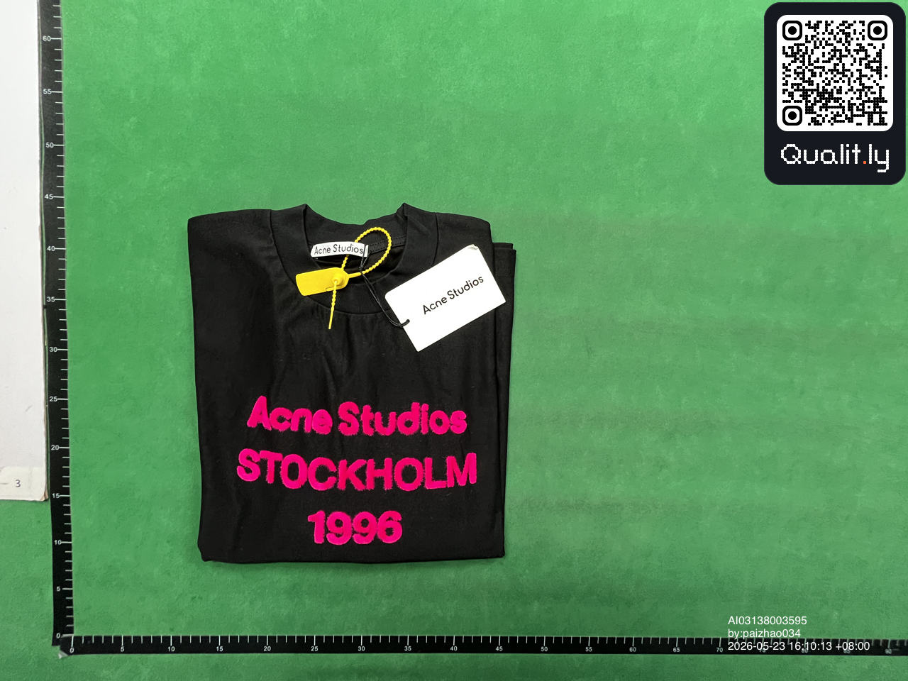 T-shirt — foto QC 1 de 14