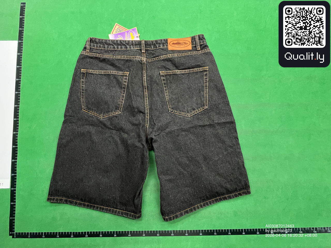 Jeans — QC-foto 3 av 42