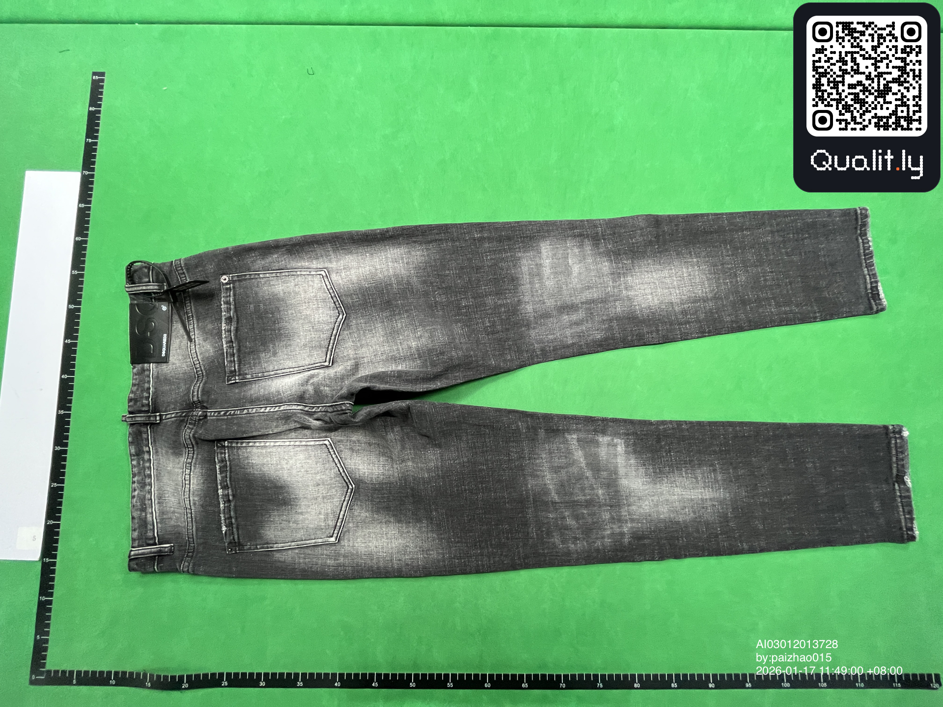 Jeans QC photo 2 of 24