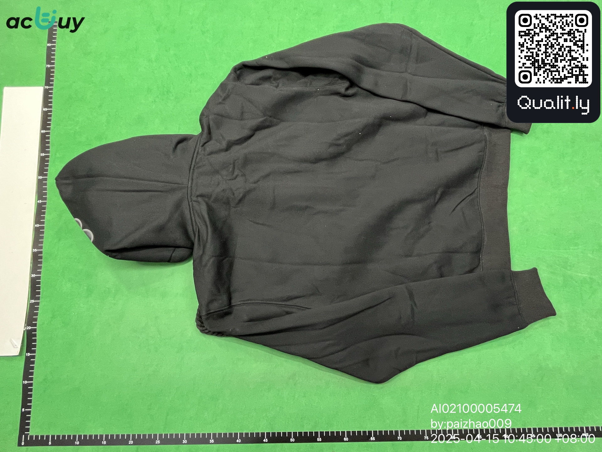 Hoodie QC photo 2 of 4