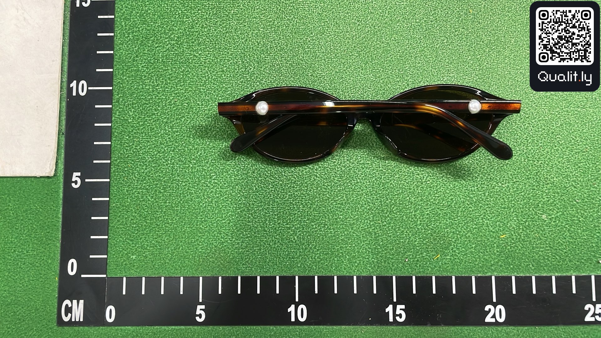 太阳镜 QC 照片 2 / 3