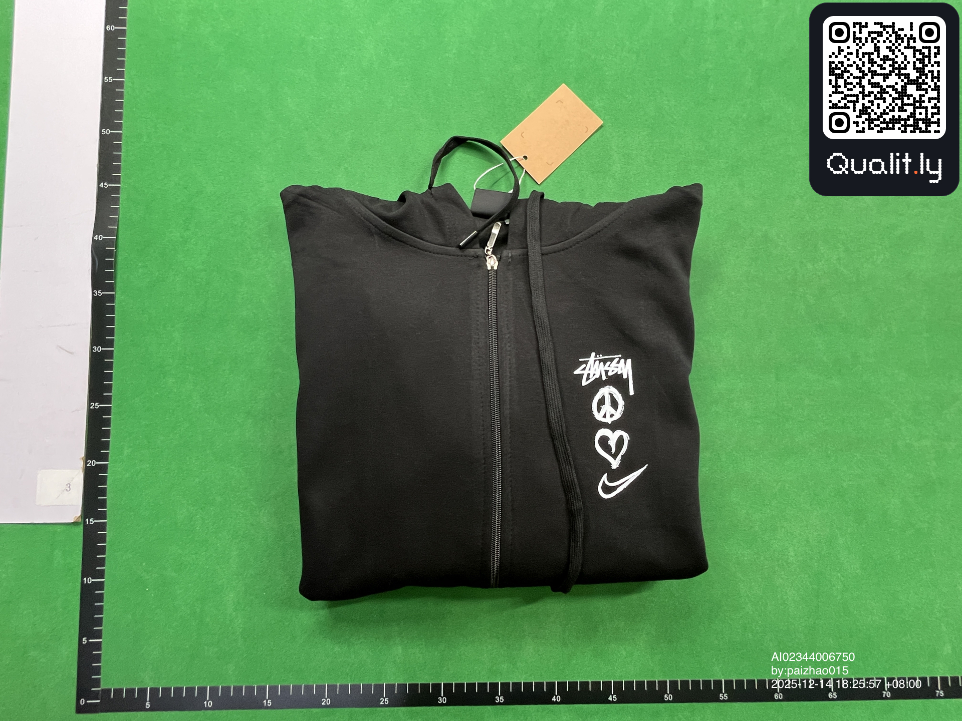 Hoodie QC photo 1 of 8
