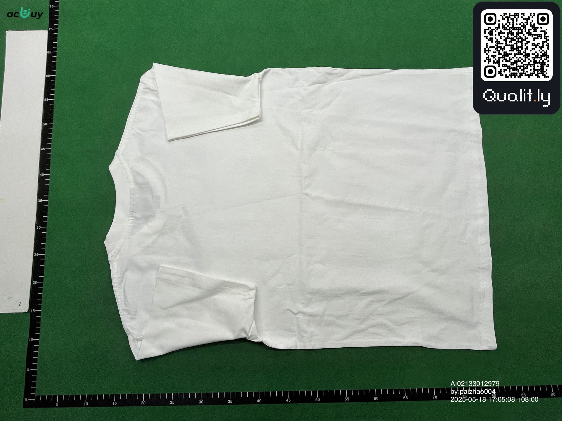 T-shirt — foto QC 2 di 4
