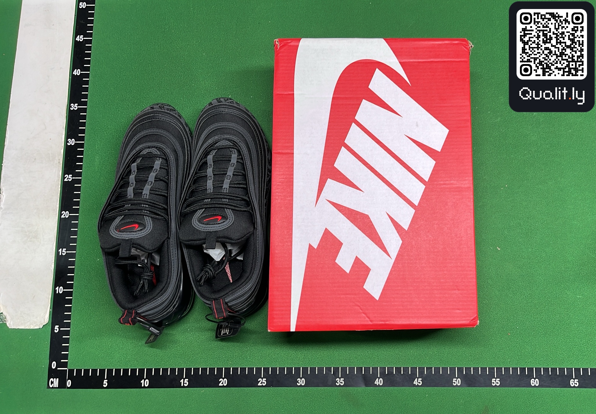 Sneaker — QC-Foto 1 von 144