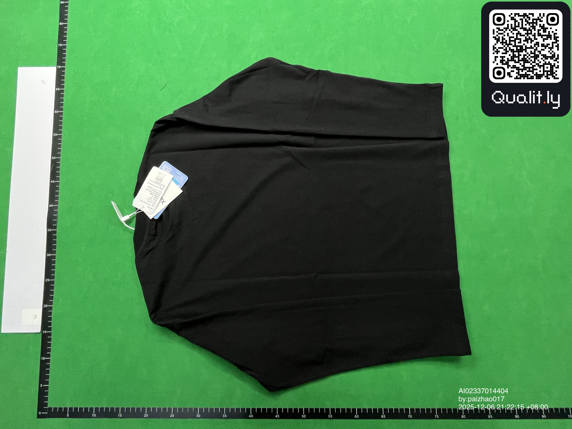 T-shirt — photo QC 2 sur 12