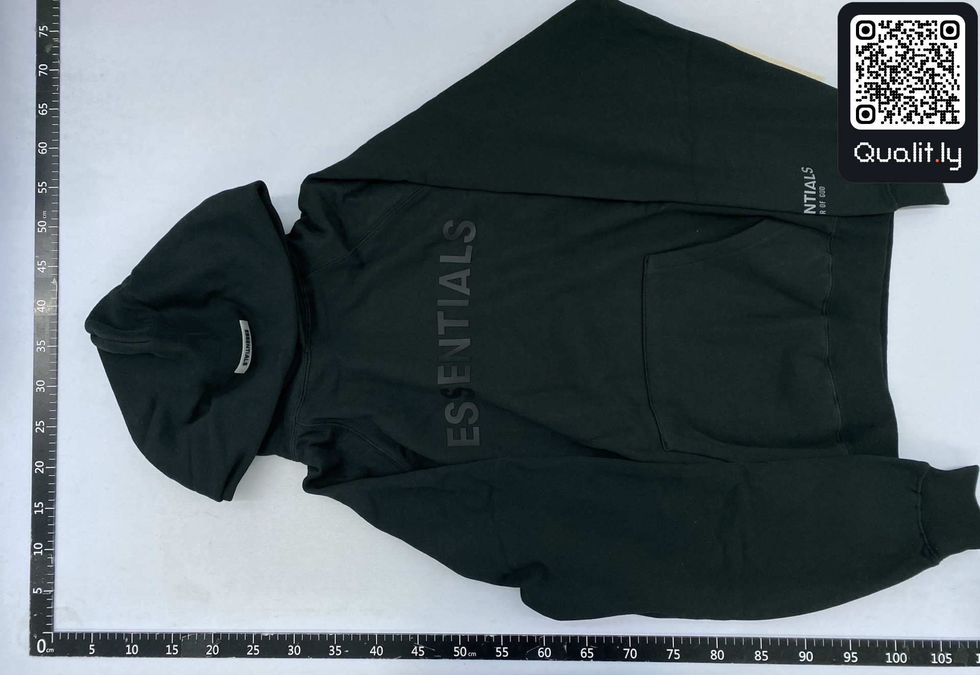 Hoodie QC photo 2 of 90